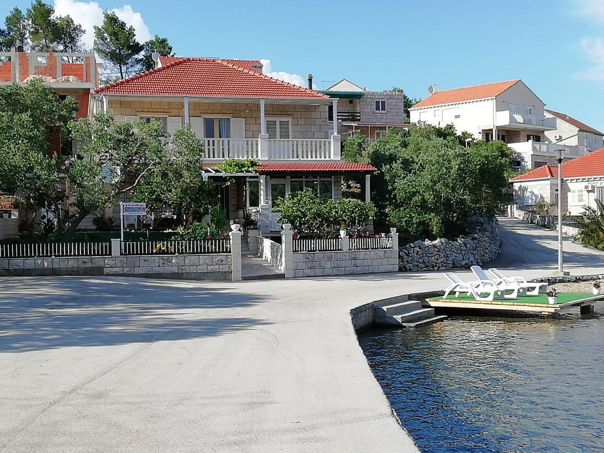 Apartments Ivona Λομπάρδα Εξωτερικό φωτογραφία